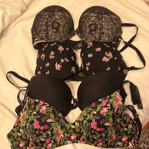 32DD Victoria’s Secret push up bras 32d bundle of four